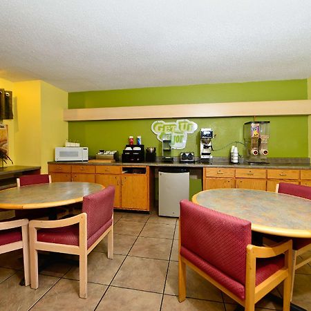 Americas Best Value Inn & Suites Jackson, Tn Exterior photo